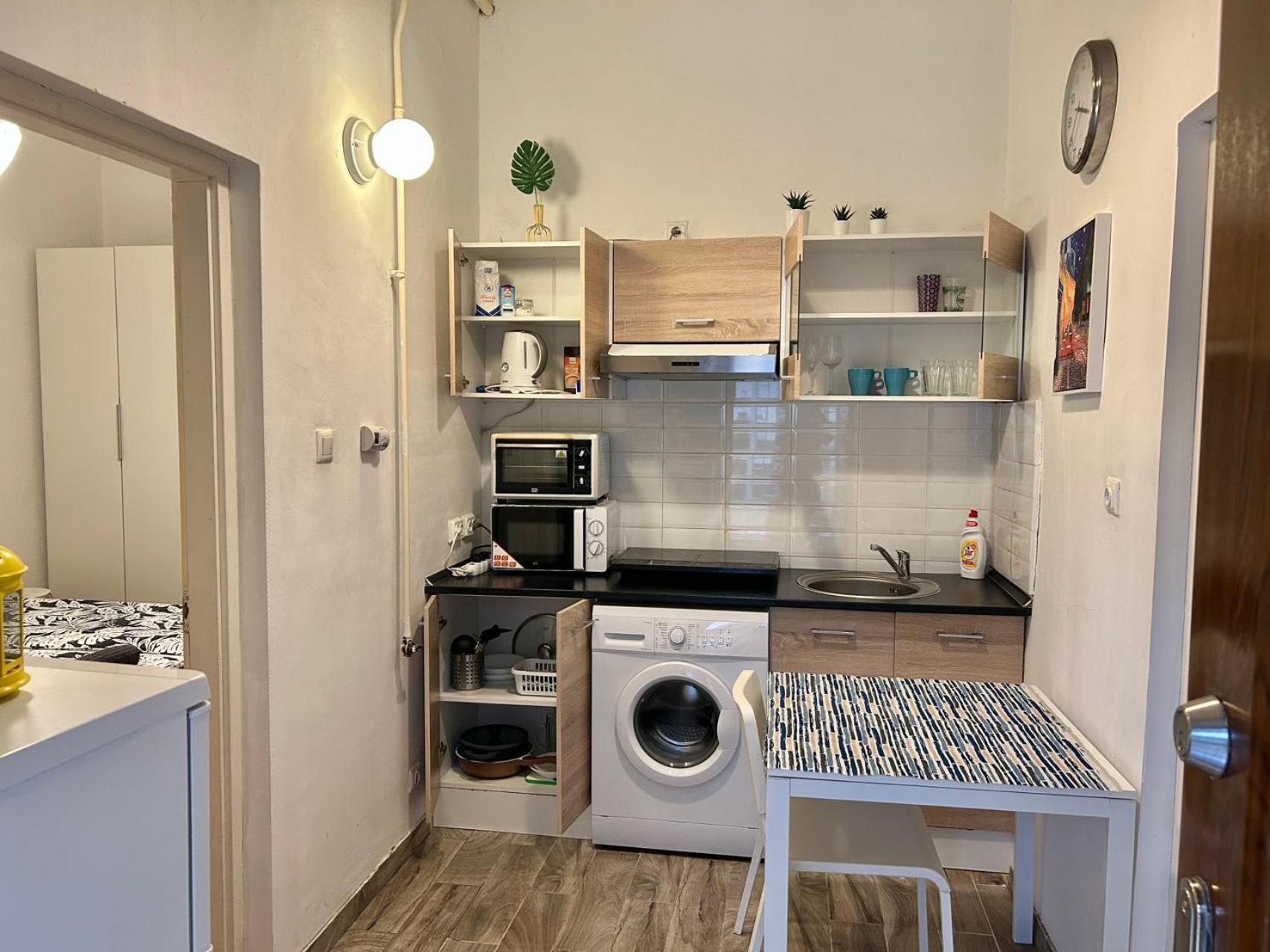 No. 11 Apartment With 2 Bathrooms Next To Railway Station Budapeste Exterior foto