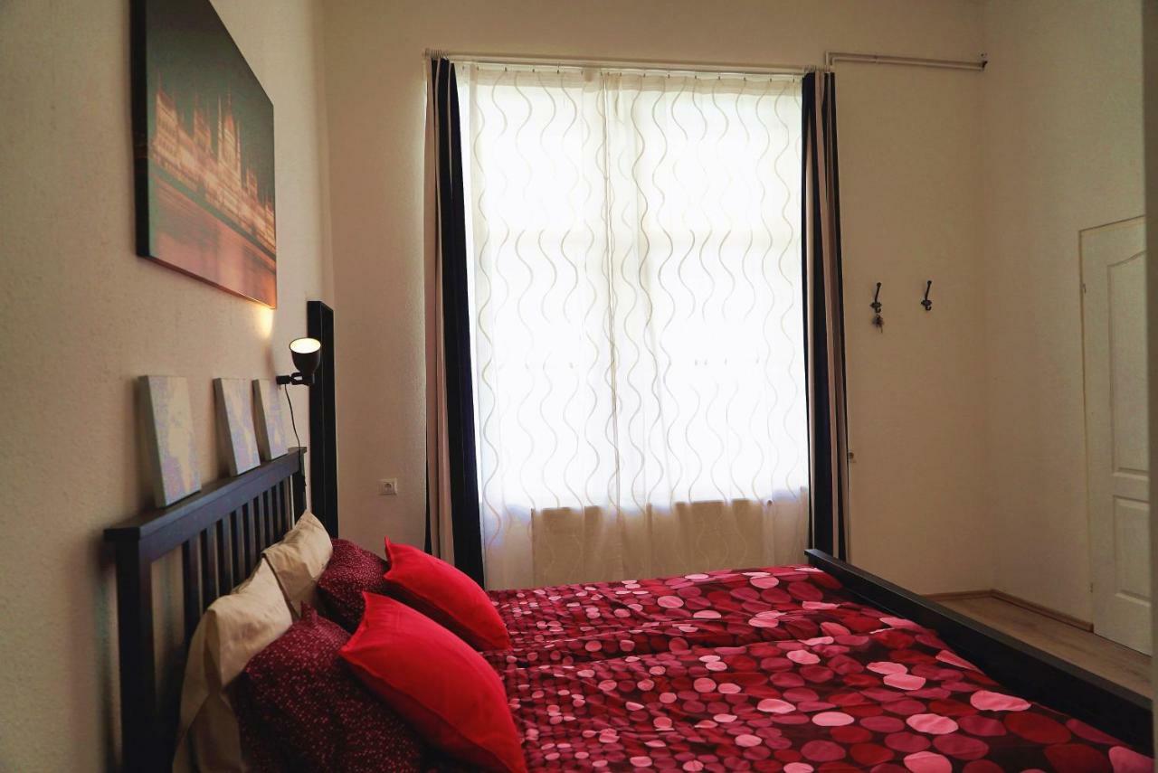 No. 11 Apartment With 2 Bathrooms Next To Railway Station Budapeste Exterior foto