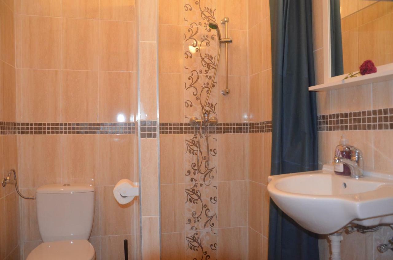 No. 11 Apartment With 2 Bathrooms Next To Railway Station Budapeste Exterior foto