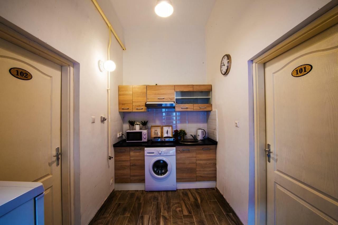 No. 11 Apartment With 2 Bathrooms Next To Railway Station Budapeste Exterior foto